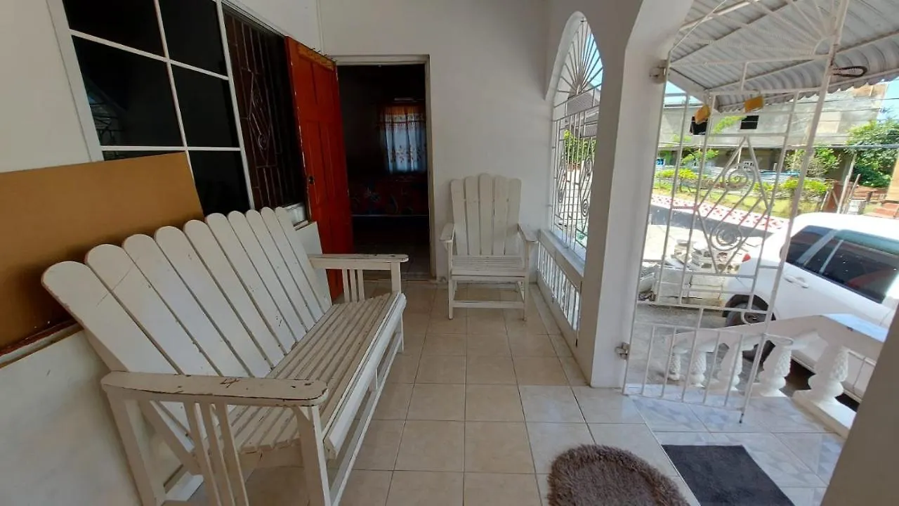 Prázdninový dům Charming 1-Bedroom House In St Thomas Jamaica Belfast